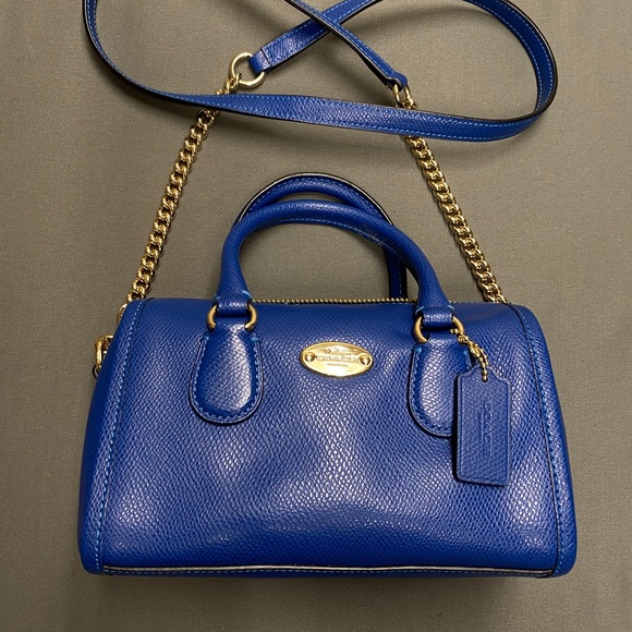 Small Coach Crossbody - Picture 4 of 4